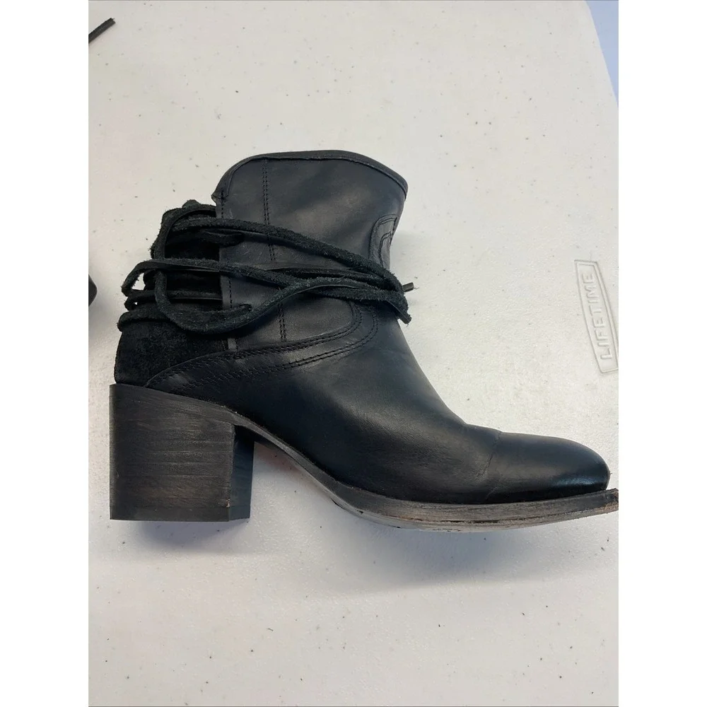 Freebird by Steven Casey Leather Chunky Heel ankle booties  7 Black MOTO‎